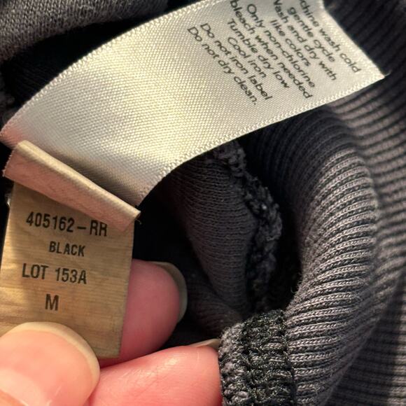 Athleta - Women's Sundown Black Activewear Long Sleeve Sweatshirt - Size Medium - Picture 6 of 9